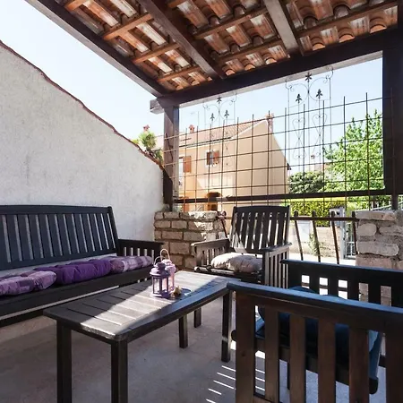 Two Bedroom Apartment H2