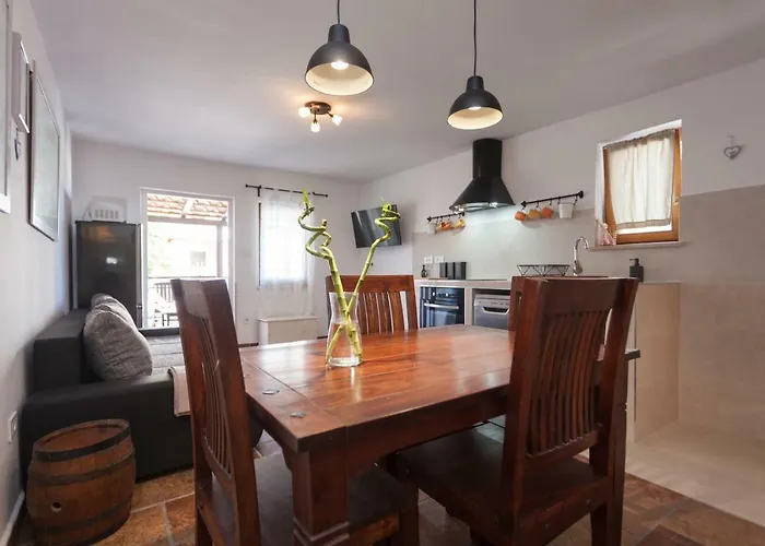 Apartmán Two Bedroom H2 *