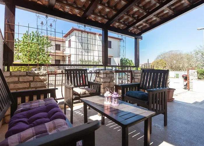 Two Bedroom Apartment H2 Διαμέρισμα Ρόβινι